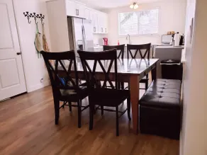 Neu renoviert, sauber, komfortabel und zentral gelegen - Image 5