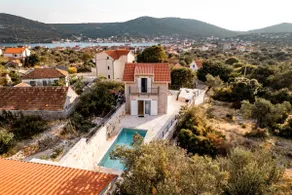 Peaceful stone nest with private heated pool - Image 3
