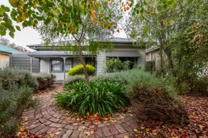 WeFo Cosy Retreat…Edwardian Charm! - Lush Gardens - Image 2