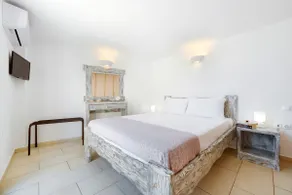 Akrotiri Apartments - Image 3