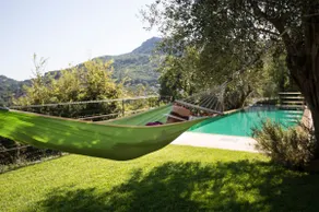 Swimmers Paradise - Image 5