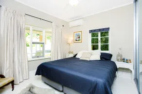Hydeaway House - Image 2