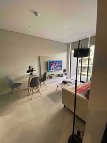 BEAUTIFUL APARTMENT IN SHOPPING AREA - Image 4