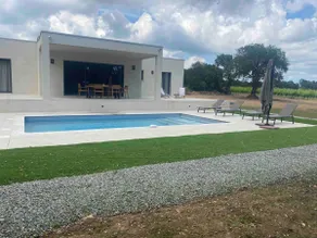 modern villa with heated swimming pool on the edge of vineyards - Image 5