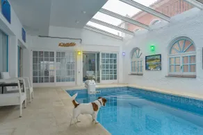Villa Requesens on Canal - Image 5