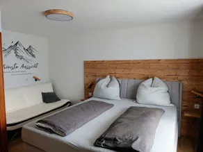 Apartment with mountain views. Newly renovated apartment with terrace and balcony. - Image 3