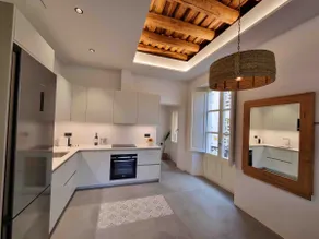 Boutique Apartment - Image 4