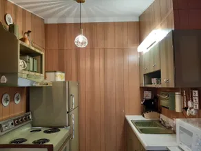 The Red House - Image 5