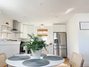 Luxury carriage house in Fountain Square - Image 2