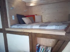 Small apartment in the animal house - Image 3