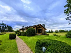 The Groovy Lake House - Image 2