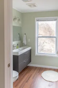 Cozy Modern Guesthouse Near Virginia Tech - Image 4