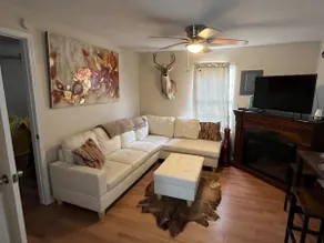 Beaumont Bungalow 1/1 Furnished/Pet Friendly-Nederland, Port Neches, Port Arthur - Image 2