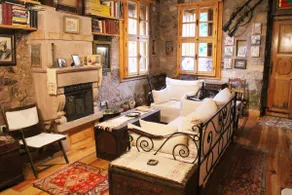 Peaceful, Scenic, Historic Mansion with Garden in Cunda - Image 2