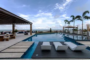 Luxurious Beach House - Private Pool Golf & Marina - Image 3