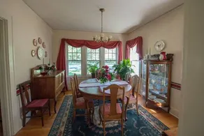 1930s Beautiful Gainesville Home, Great Location! - Image 4
