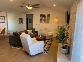 Driftwood, TX Hill Country Home - Image 2