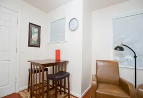 Private Guest Studio- Phinney Ridge - Image 4