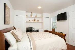 Private Guest Studio- Phinney Ridge - Image 2