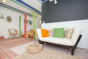Casa Del Alameda in Picturesque Port Town . - Image 3