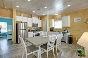 Toucan Tango- Golf Cart Friendly | 3BD Home! - Image 4