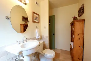 Castaña's Old Town House - Image 5