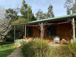 Maddens Cottage - Relax in the heart of the Yarra Valley wine district. - Image 3