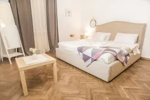Elegant 2BR 80m² | Balcony | Central Tbilisi - Image 5