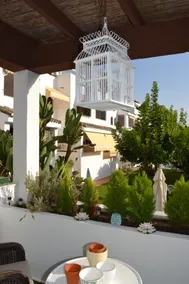 Enjoy a short walk to golf and beach in Elviria - Image 4