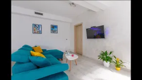 Apartment Azzurro with Pool and Parking - Image 5