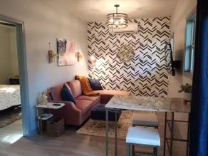 Retro Chic Private Highlands Getaway - Image 4