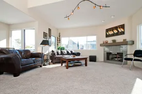 Enjoy the ocean air just two blocks from the sand! - Image 5