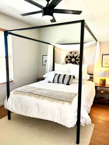 The Purple Palm Luxury Beach House with Ocean Views ands Local Art - Image 4