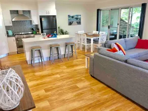 LUXE  1 bed retreat! Spacious, central location, NEW everything - Image 5