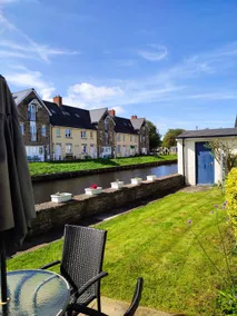 Beautiful waterfront cottage with stunning views - Image 2