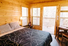 Yosemite Tiny Cabin: Hot Tub, Pool, Pet-Friendly - Image 2
