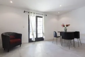 2-room ground floor villa near Cannes with pool - Image 4