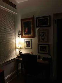 Apt in private house w Free parking! - Image 4