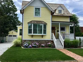 Historic charm & modern luxury in downtown Mystic - Image 2