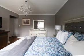 Spacious Bright Home In Woodbridge - Image 5