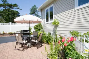 MATTITUCK, North Fork, NY # 1 Weingut & Beach Town! - Image 3