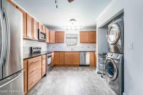 Lovely 2-bedroom apartment minutes from downtown - Image 4