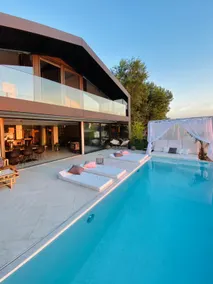 WTF house - Image 2