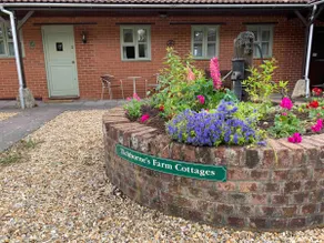 Linnet Cottage-Tichbornes Farm Cottages - Image 2