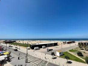 Deluxe apartment by the sea - Image 4