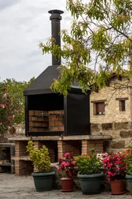 A House with History - Image 4