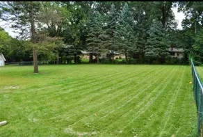 Private yard 14 person, peaceful quiet street - Image 2
