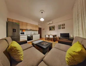 All Seasons Apartments - Free Parking & City Center - Image 4
