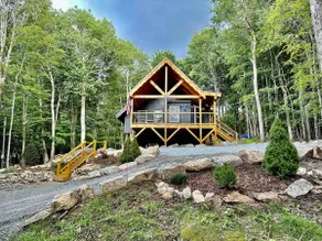 Cozy A-Frame Cabin 3bd/2bath, 6 minutes to Skiing! - Image 2