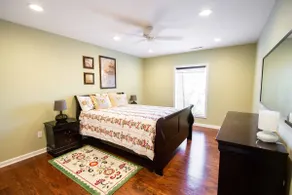 Roomy downtown apartment near TTU - Image 3